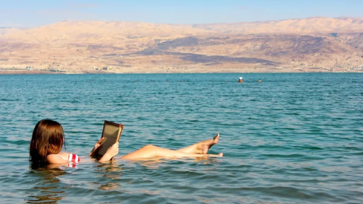 Отдых на Мертвом море очень популярен (Израиль). Фото: depositphotos