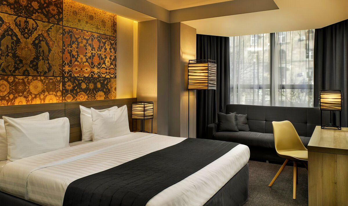 украшение номера в отеле. Vogue resort spa. романтические отели. поол румс. бутик отель гранд 3.