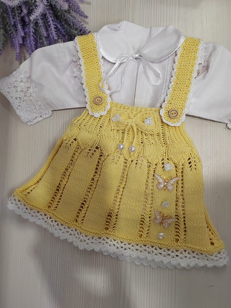 Сарафан связан из полухлопка, на возраст 6-9 месяцев. Цена повтора 1000