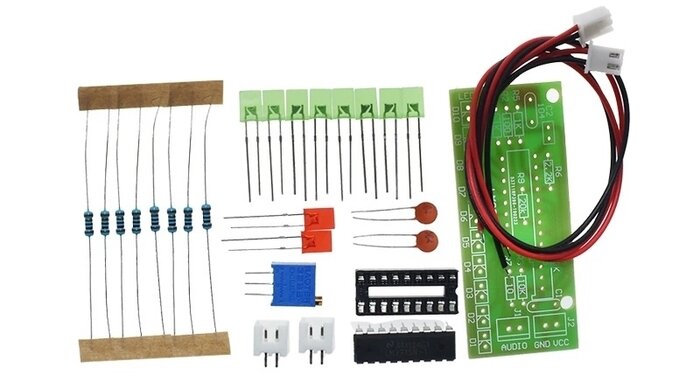 Металлоискатель Набор для самостоятельной сборки и пайки детектора металла. Стоит такой около 133 рублей. Ссылка на наборчик 2) радио Комплект для сборки FM радио. Стоит такой около 98 рублей.-4