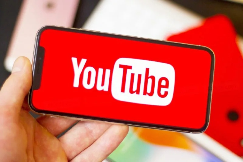 Привет! В 2024 году YouTube по-прежнему удерживает лидерские позиции среди всех видеохостингов в мире. Мы обращаемся к нему как для развлечения, так и для обучения, а иногда и для работы.