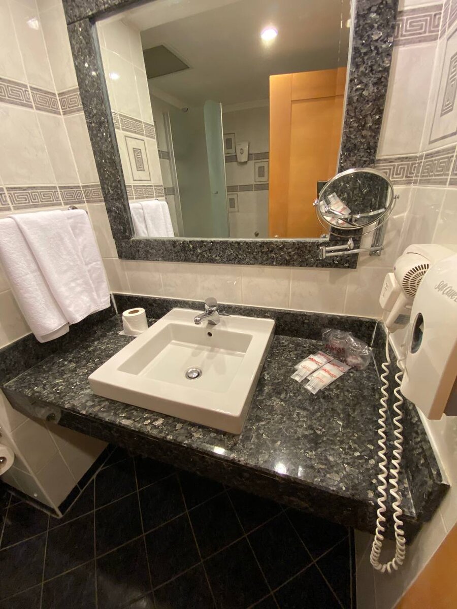 Преобразовать в многочлен. Выполните действие 4. Вариант 1 6 a b 10. Системы линейных неравенств с одной переменной задания. Упростите выражение дроби.