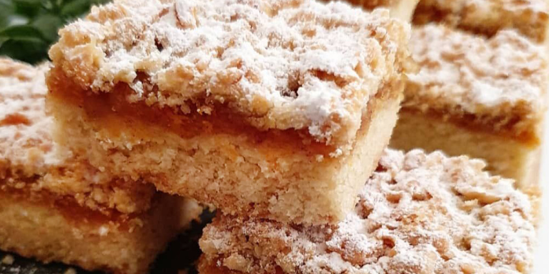 Рецепт из детства: тёртый пирог с вареньем «На скорую руку»