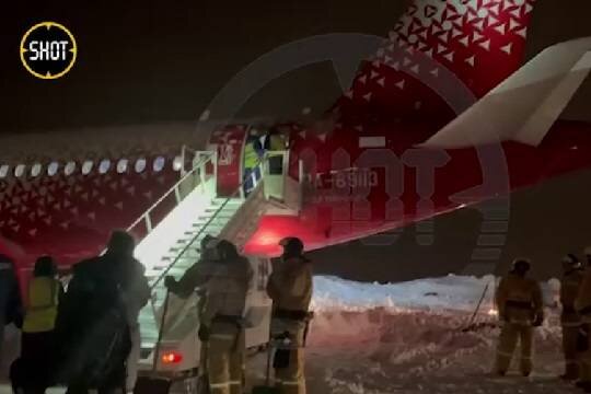    Выкатившийся за пределы ВПП в Саранске самолет с фигуристами садился при максимально допустимом ветре