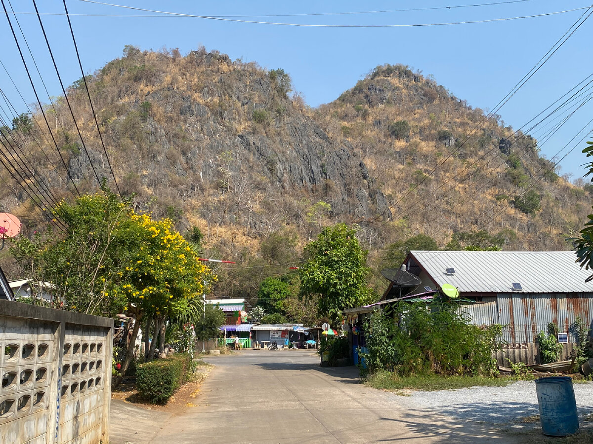 🇹🇭- С пенсией по миру #68 Станция Нам Ток и водопад Сай Ёк Ной |  📓-Дневник перелетной птицы✓ | Дзен