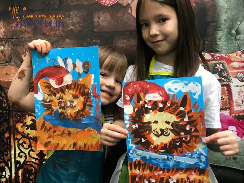 воспитатель с детьми. детское художественное творчество. творческие занятия для детей. творческие занятия для детей. материалы для рисования.