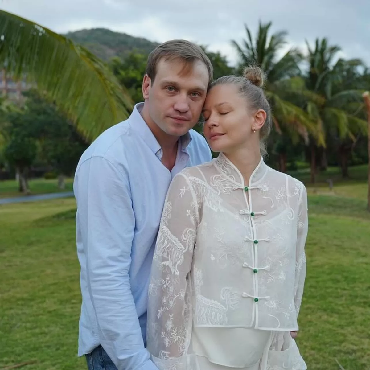 Юлия Пересильд и Михаил Тройник