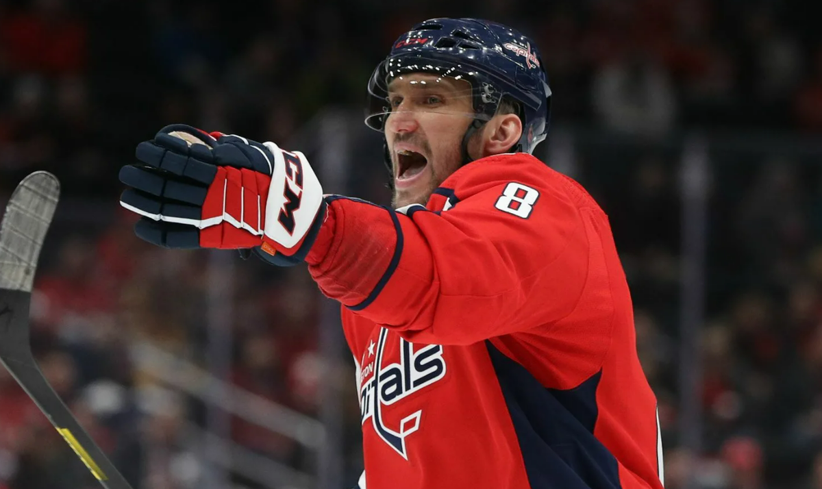 Александр Овечкин забил свой 10-й гол в регулярном чемпионате НХЛ-2023/24. Фото: globallookpress