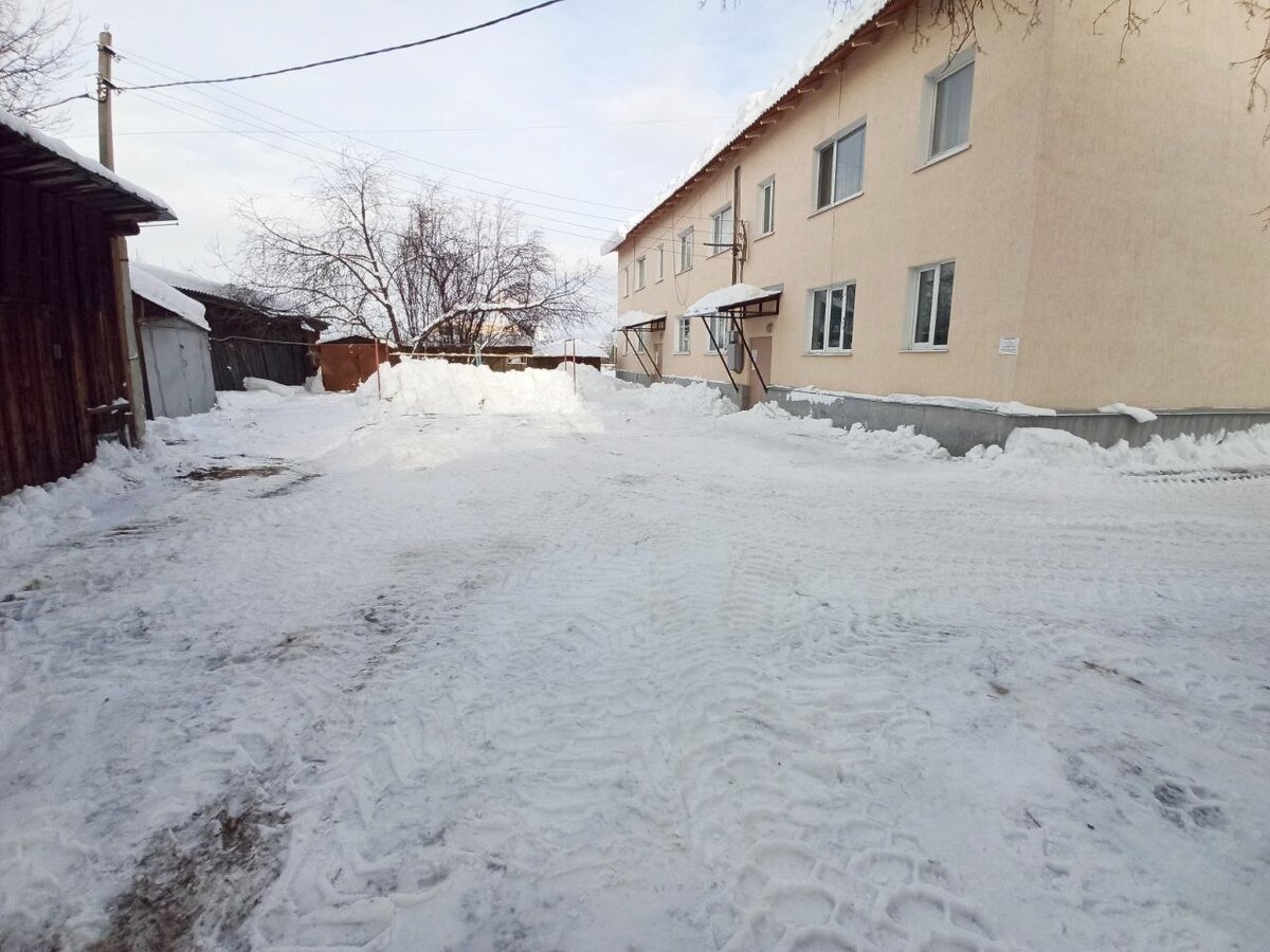 В Красноуфимске проходит масштабная очистка дворов от снега | Красноуфимск  Онлайн | Дзен