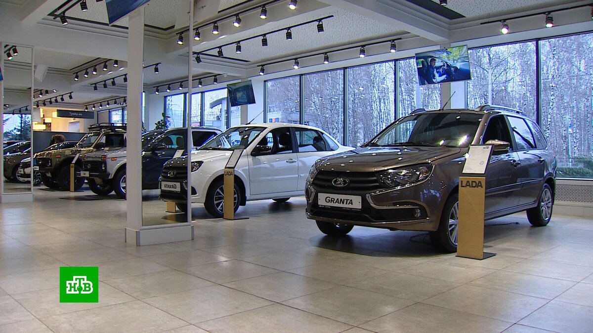 АвтоВАЗ» возобновил выпуск Lada Vesta с подушками безопасности | НТВ:  лучшее | Дзен