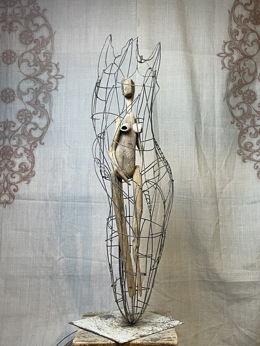 Книги тарасова искусство управленческой борьбы. Осень счастье. Фотосессия с книжкой. Искусство быть услышанной. Человек прислушиваетс.