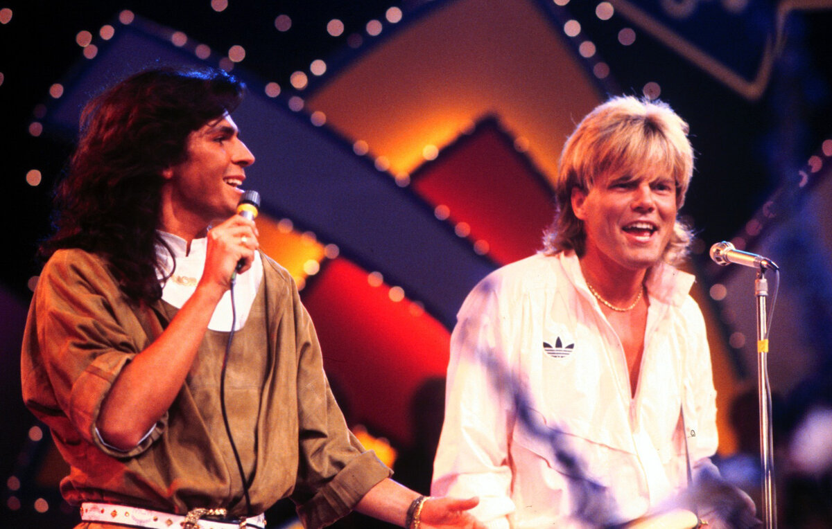 Сенатор диск жокей. Сенатор диск-жокей обложка песни. Диск-жокей кирилл дунаев. Сенатор диск жокей. Сенатор диск жокей.