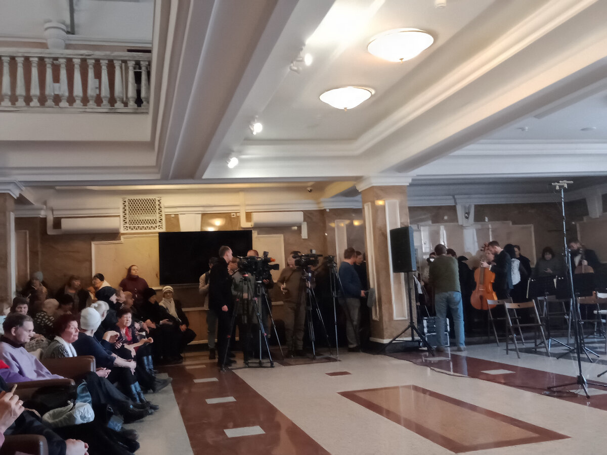 журналисты готовятся к репортажам