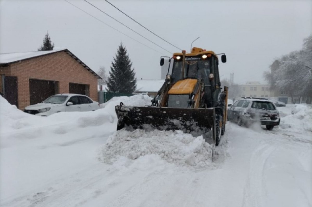    В Оренбуржье вводят режим повышенной готовности из-за снегопада