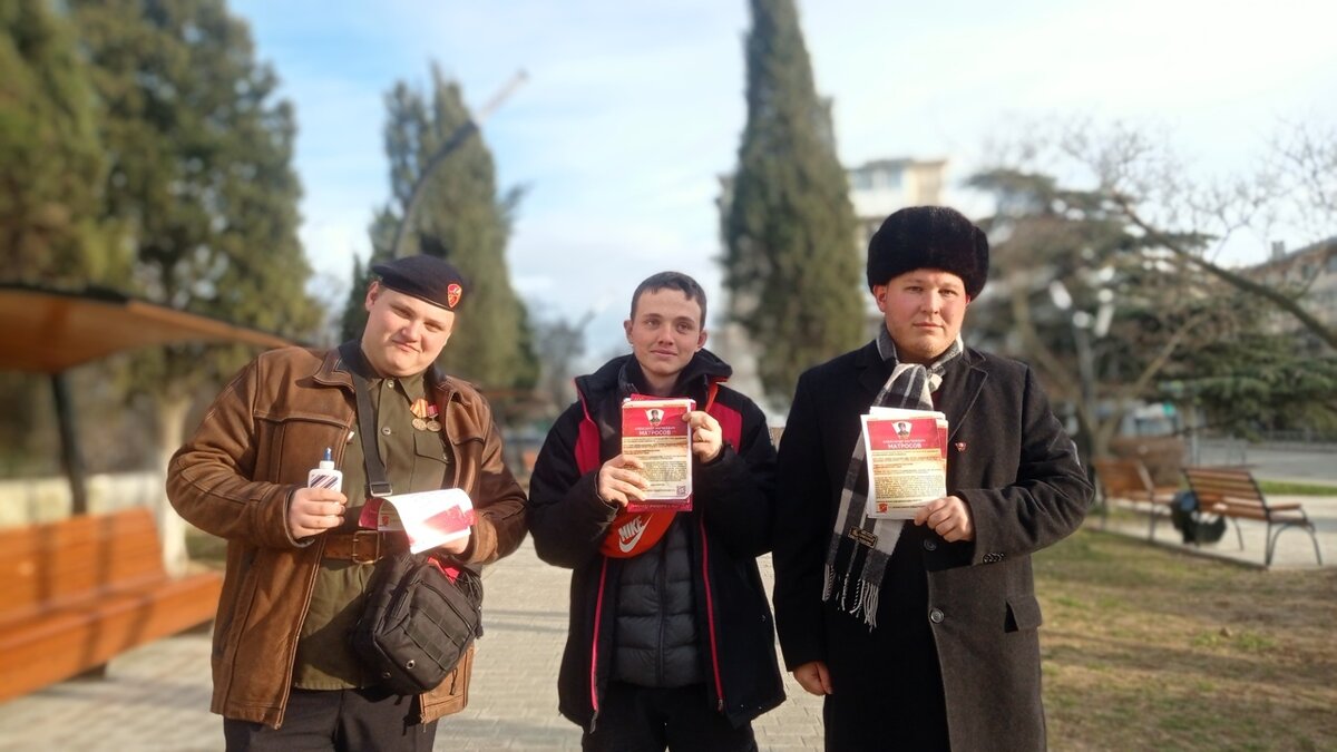 присвоено звание героя советского союза посмертно. награда звание героя советского союза. матросов александр матвеевич герой советского союза. алексей шумавцов людиново. перекальский степан николаевич командир 322-й стрелковой дивизии.