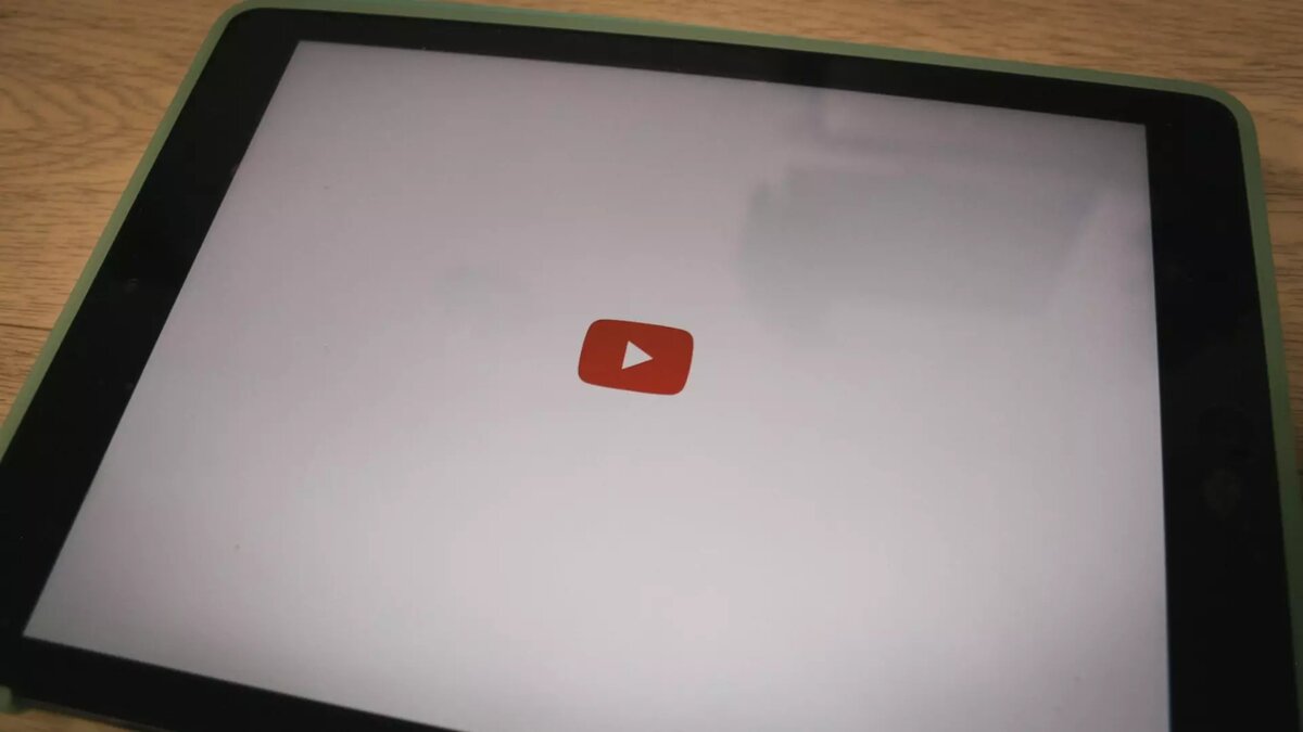     YouTube начал массово блокировать региональные каналы ВГТРК. В том числе, под удаление попал канал ГТРК «Нижний Новгород».