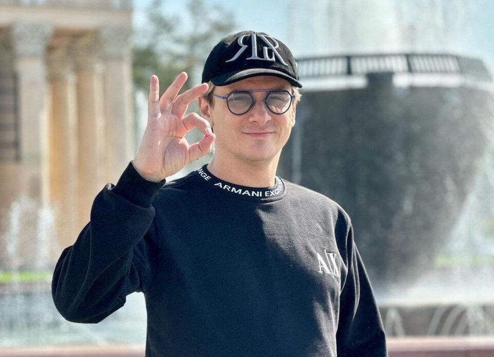    На сцене минского Музыкального театра певец и композитор поставит новый спектакль. Фото: личная страница Глеба Матвейчука в соцсети.