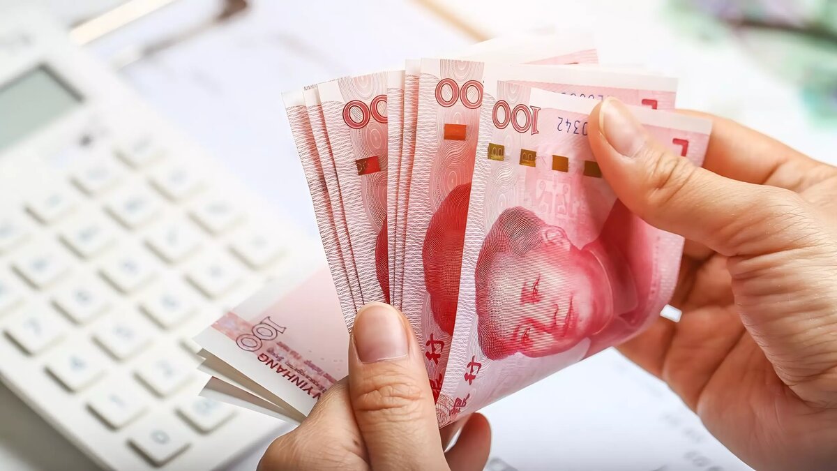     Главный для российских импортеров китайский банк — Chouzhou Commercial Bank уведомил своих российских клиентов об остановке операций. С чем это связано и какие будет иметь последствия?