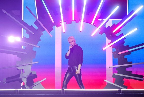    Певец Shaman (Ярослав Дронов)