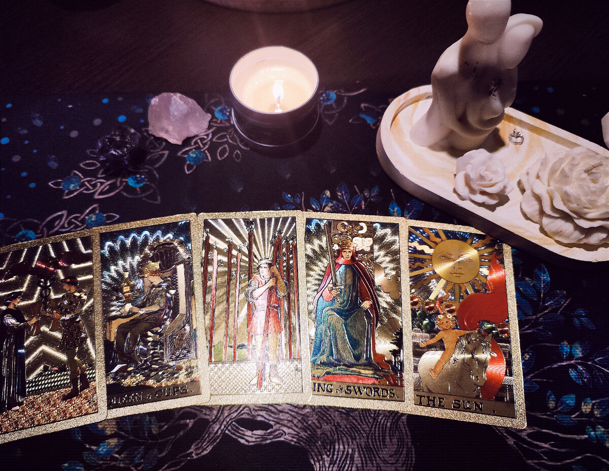 Расклад на любовные отношения. Расклад ленорман на чувства. Расклад на бывшего. Расклады таро схемы. Расклад на отношения.