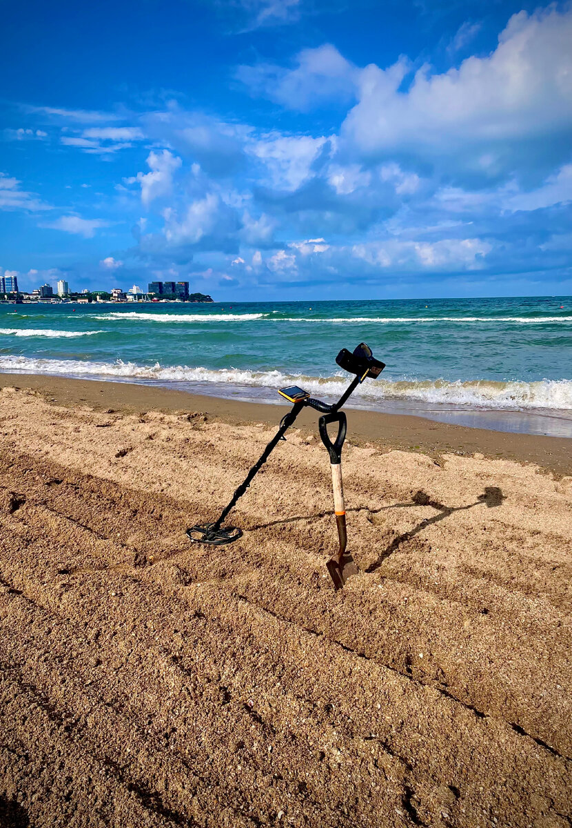 Не, ну сказка ведь? И в песке натеряна просто прорва сказочных сокровищ отдыхающих🥰