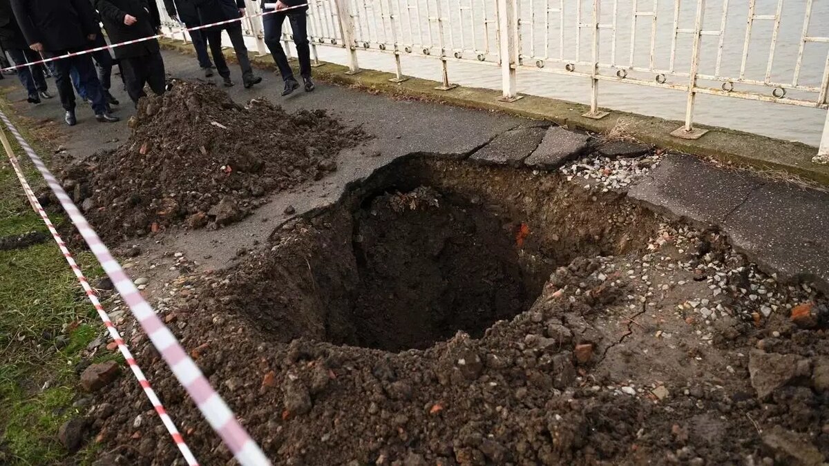 работа в яму. работа в яму. работа в яму. земляные работы. копка септика.