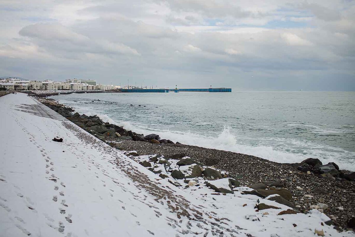 Погода в Адлере сейчас. Температура воды в море. Подробный прогноз. Адлер на карте погоды.