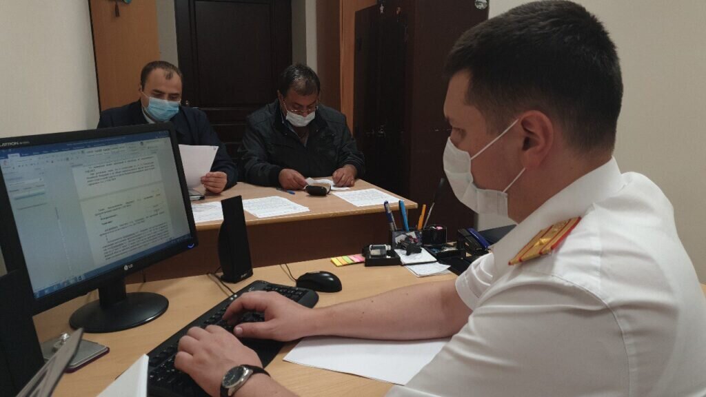 В Брянске отняли водительское удостоверение у клиентки инспектора ...