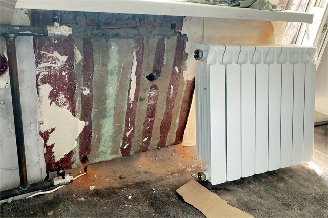    Кто должен платить за замену батареи в квартире?