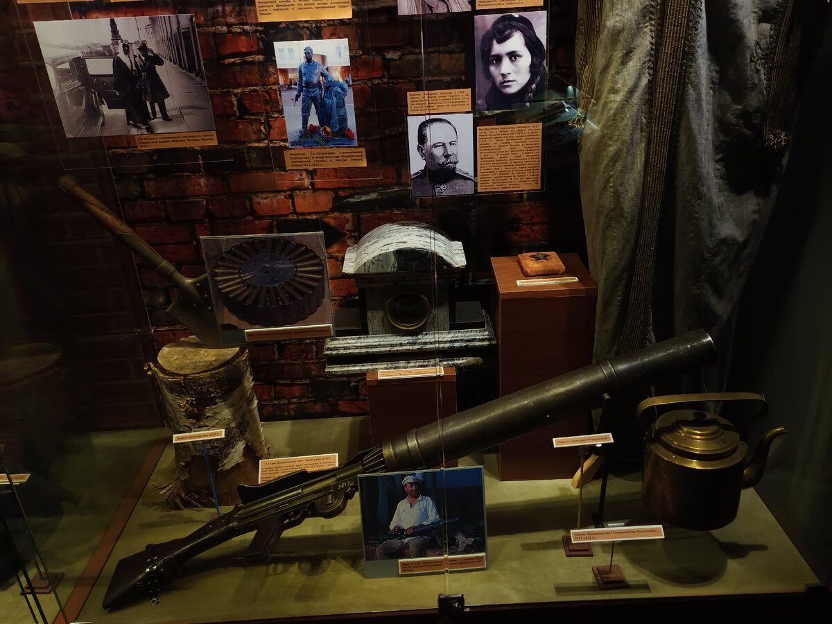 Full metal jacket 1987. стихи о войне. с лейкой и блокнотом. и с блокнотом а то пулеметом. микоша и д.