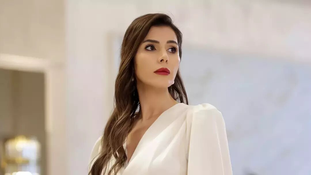 Хатидже Шендиль в роли Неслихан