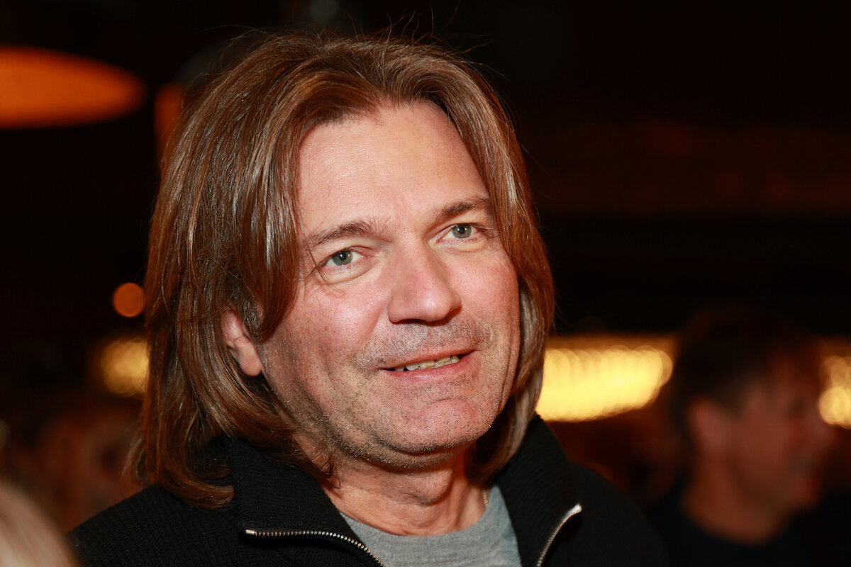 дмитрий маликов 1999. дмитрий маликов за роялем. песни дмитрия маликова мама. дмитрий маликов славянский базар 2023. дмитрий маликов авторадио.