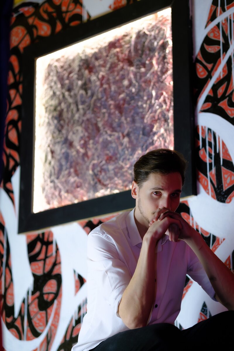 Алекс Азаренко, каллиграф-художник