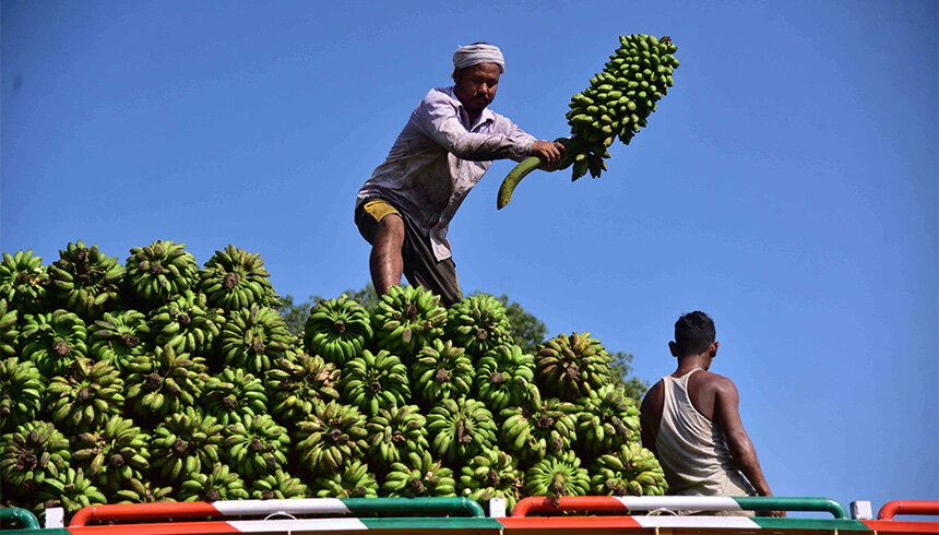 Назовите 3 самых. Самые крупные озера россии. Назовите 3 самых. Назовите 3 самых. Многочисленные народы россии.