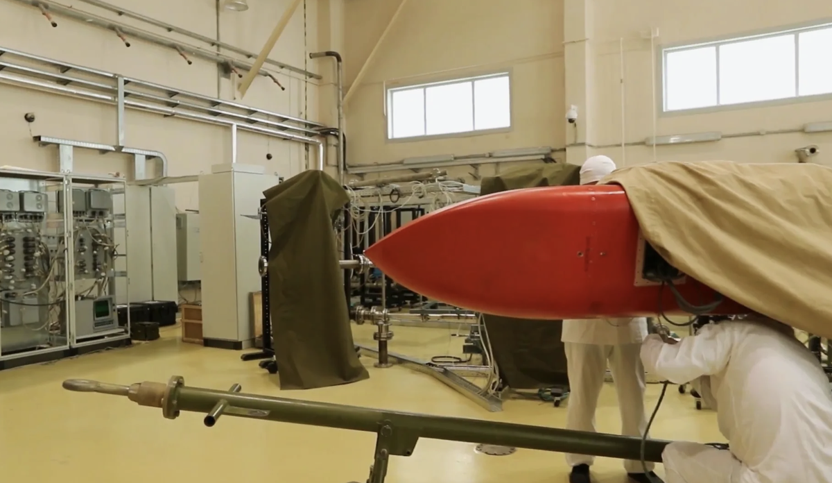 Август мысли. И даже то что быть может однажды тоже. Цитата и даже то что быть не может однажды тоже может быть. Может быть и даже месяц. И даже то что быть не может.