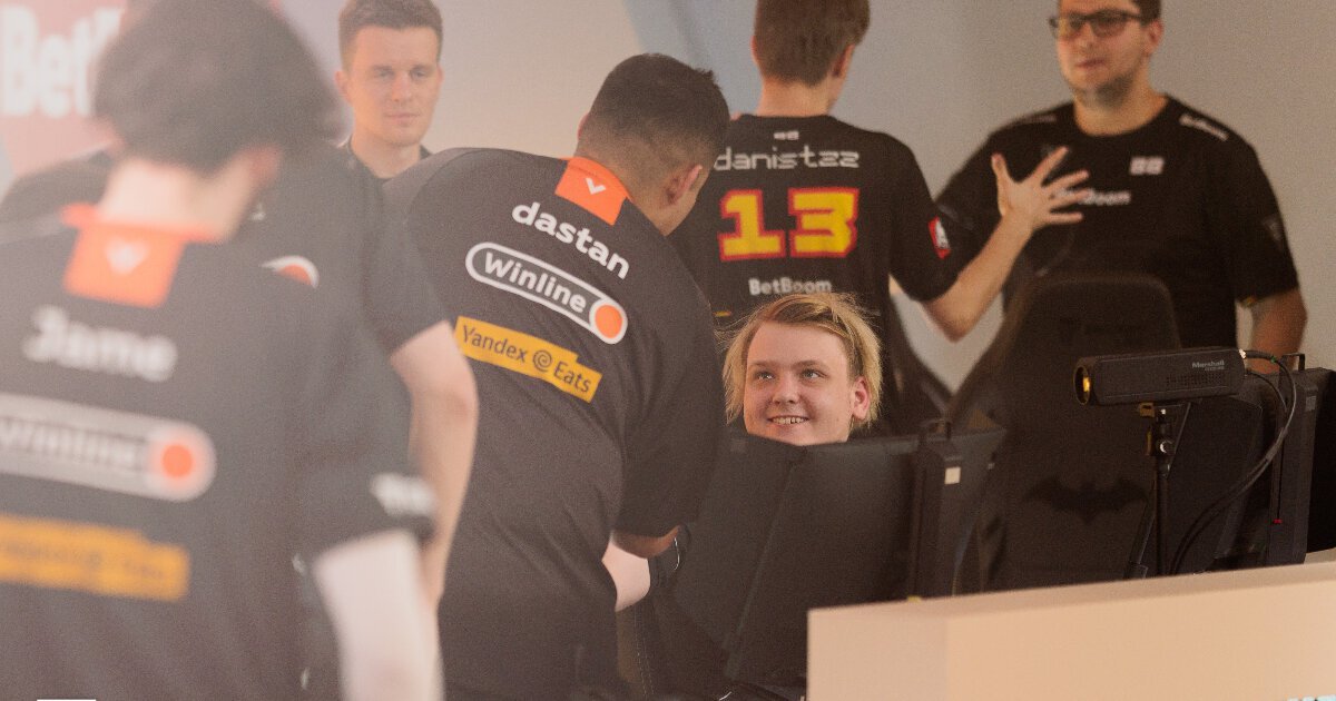 Pgl major 2019. Инсилио кс. Мобильный киберспорт 2021. Bad news eagles cs go. Киберспорт 2022.