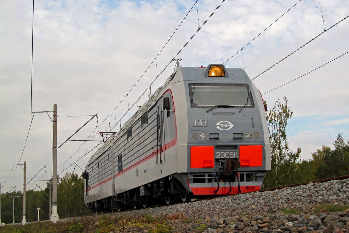 Ермак собственной персоной, ещё и в заводской расцветке. Щербинка, 2013 г.