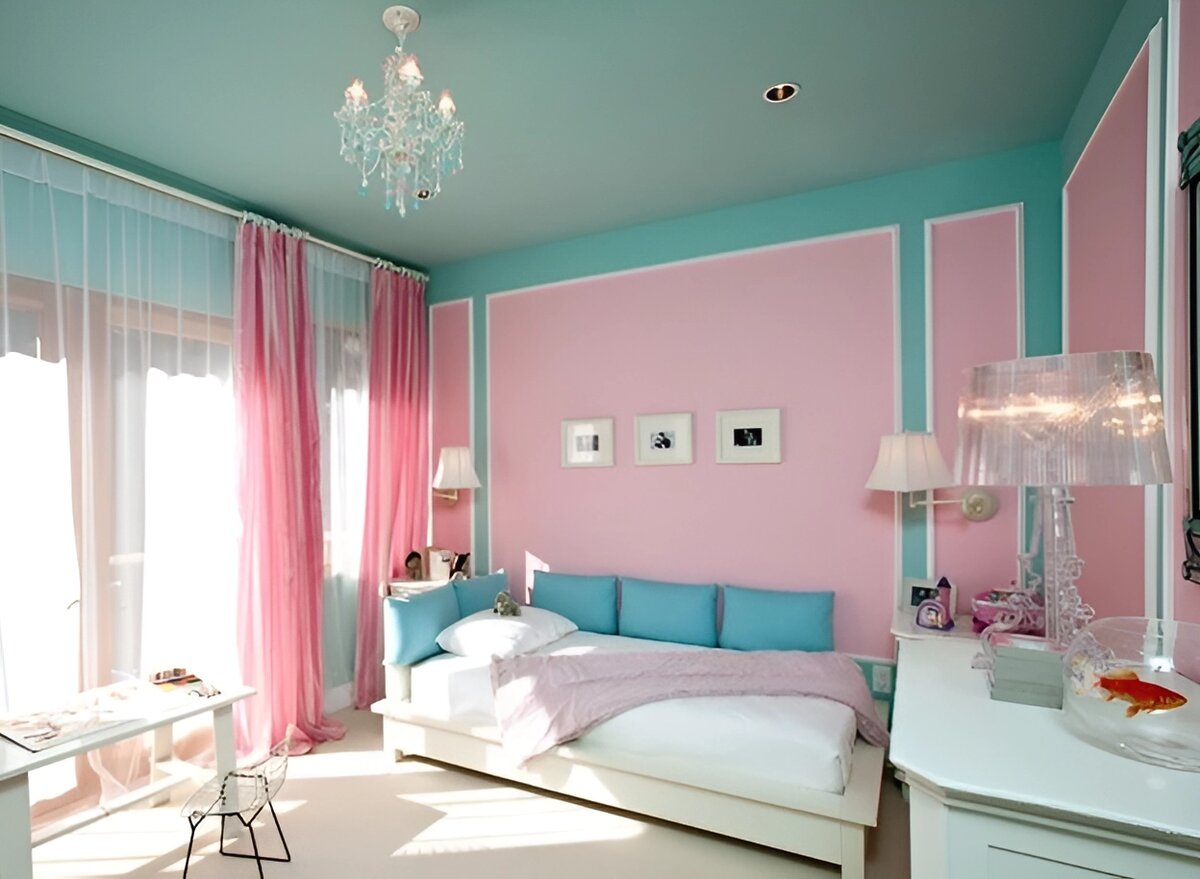 розовый закат. цветочный фон. отражение неба в воде. розово-голубой пляж. сине розовый фон.