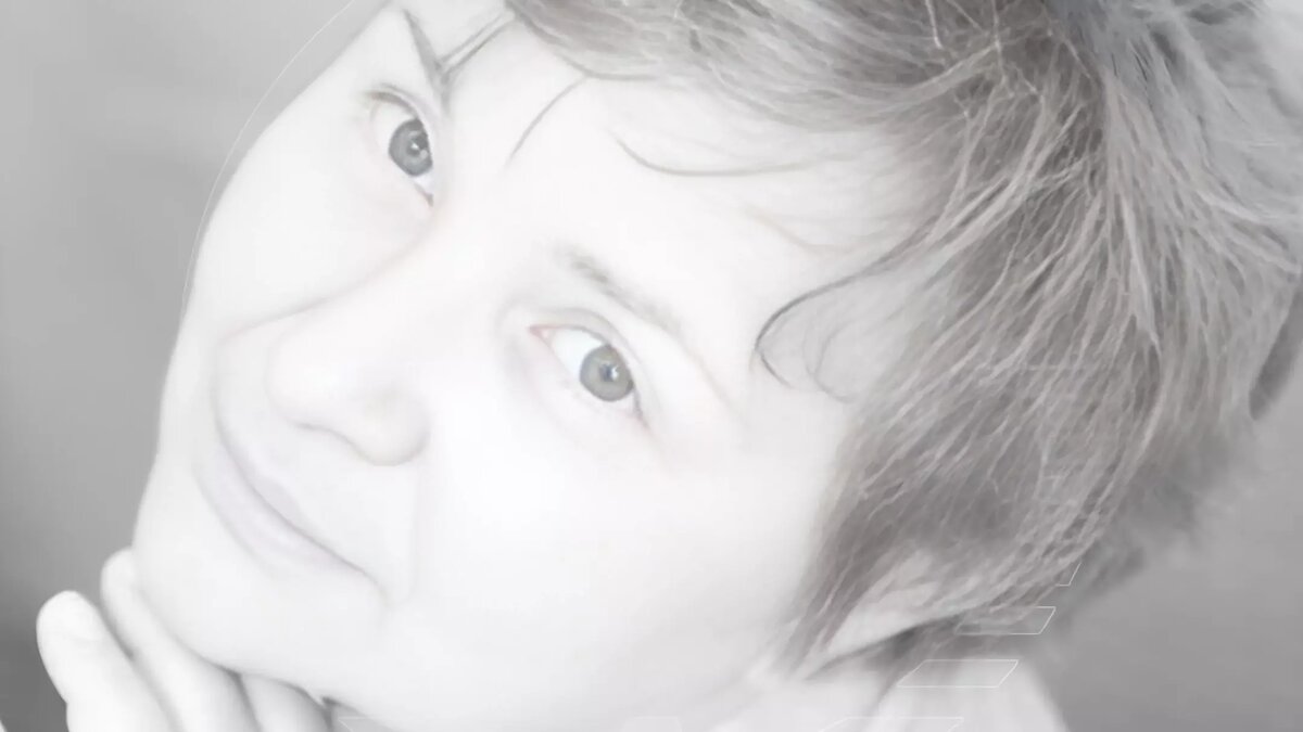     Убийство в стиле 90-х годов: силовики обнаружили в подвале дома в Подмосковье тела 64-летней владелицы завода «ТИАЛ» Светланы Филанович и двух ее 67-летних подруг, Натальи Казыльской и ее сестры-близнеца Ирины.