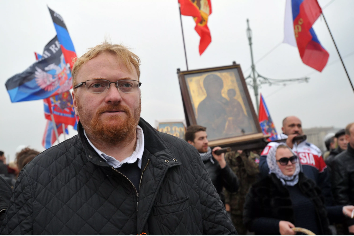 Но некоторые, конечно, ничего не боятся, а просто искренне борются за скрепы