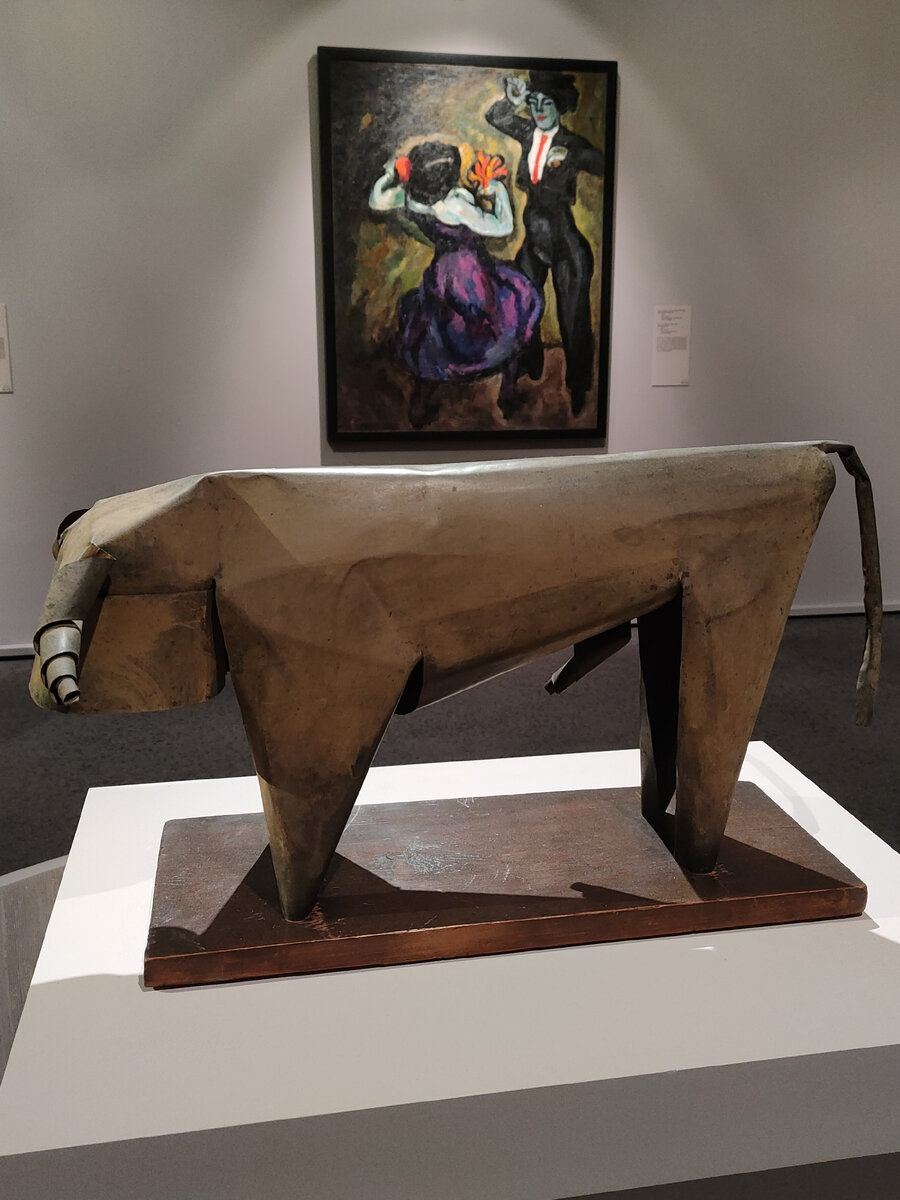 Сарра Дмитриевна Лебедева (1892-1967) Бычок. 1922. листовое железо. Фото автора.