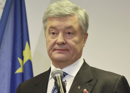    Порошенко заступился за Залужного и призвал Зеленского начать с себя