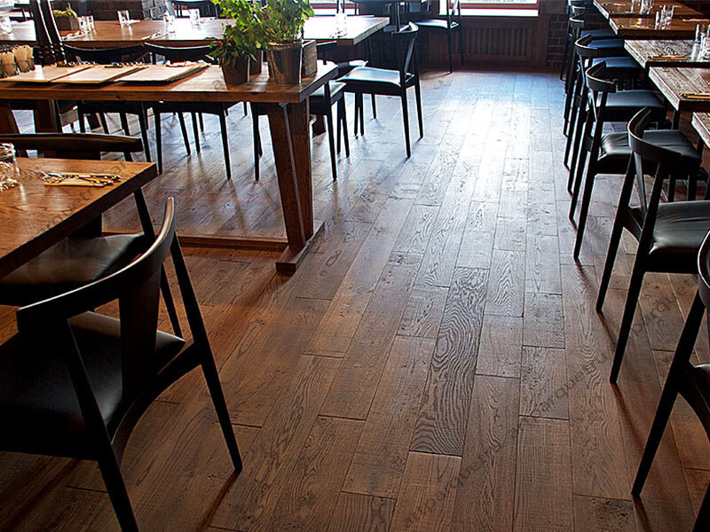 Срок службы доски, изготовленной из массива ценного дерева, превышает 80 лет.