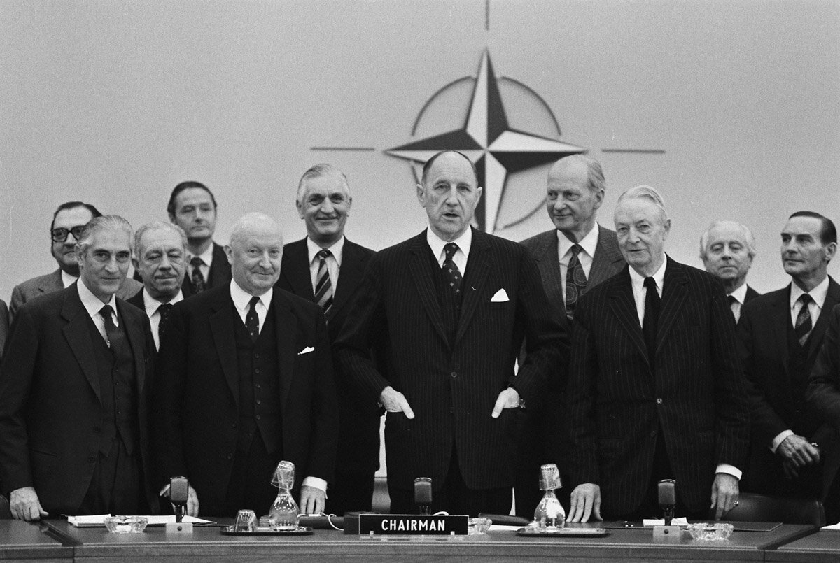 Нато начало создания. В 1949 году Франция вступила в НАТО.. Руководитель НАТО 1949. НАТО 1952 год. 1949 Г. - образование НАТО.