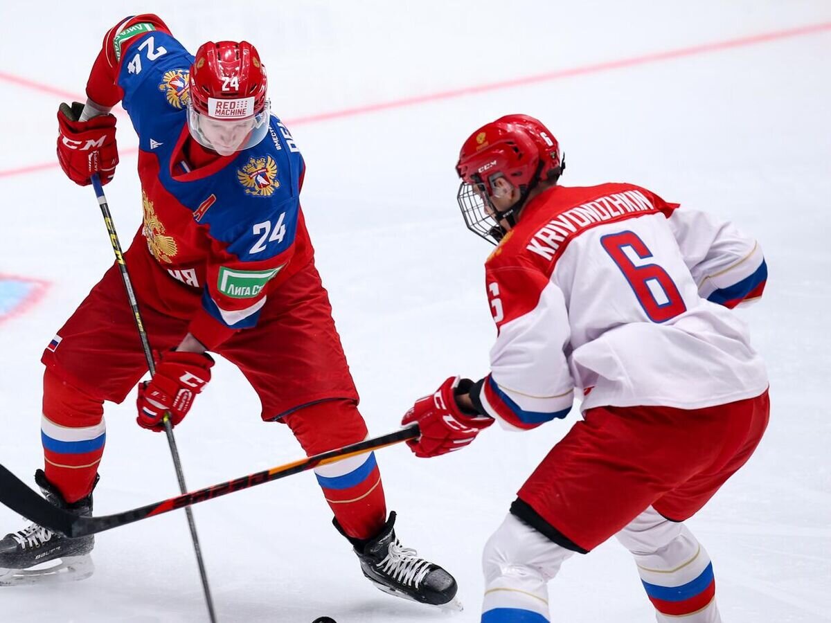    Игроки молодежной и юношеской сборных России по хоккею© Фото : Пресс-служба ФХР