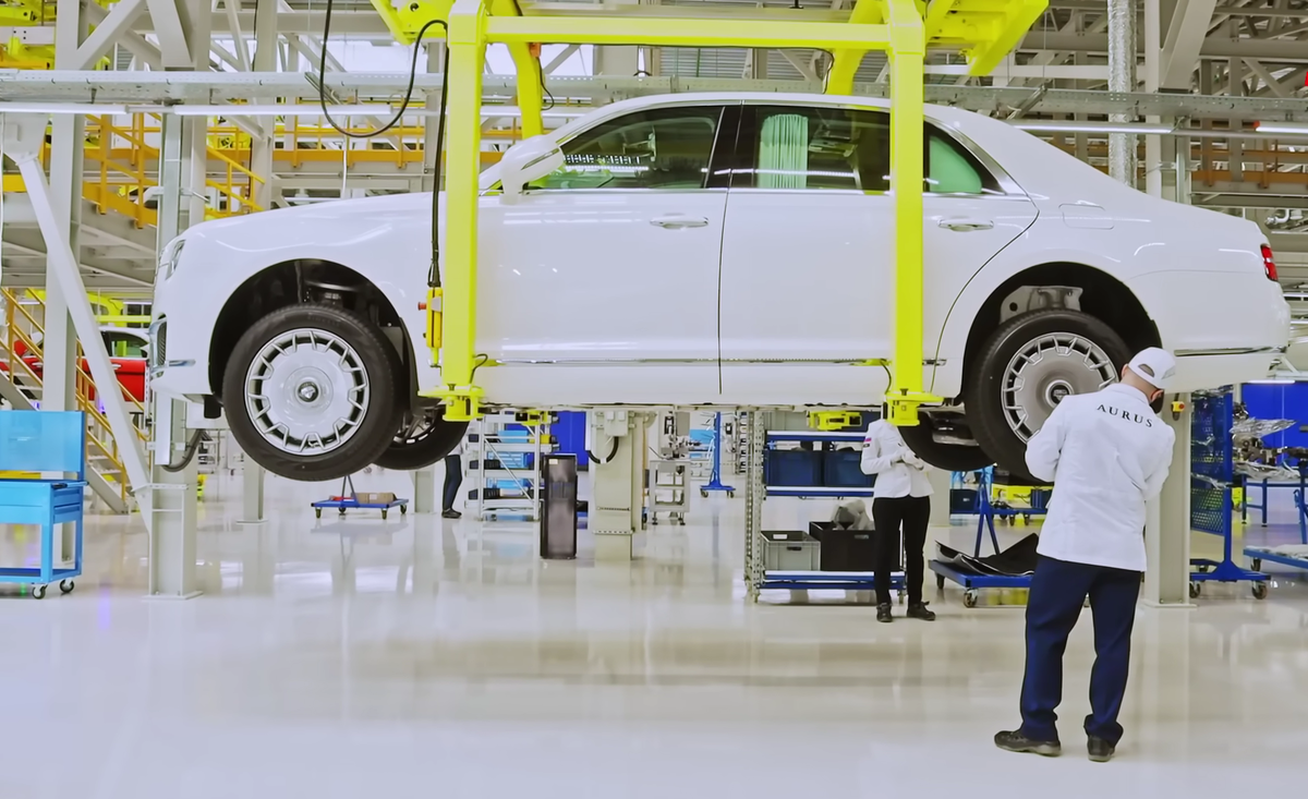 Автоваз завод тольятти 2021. Конвейер порше кайен. Где изготавливают машины. Завод автомобилей. Завод мерседес бенц в россии.