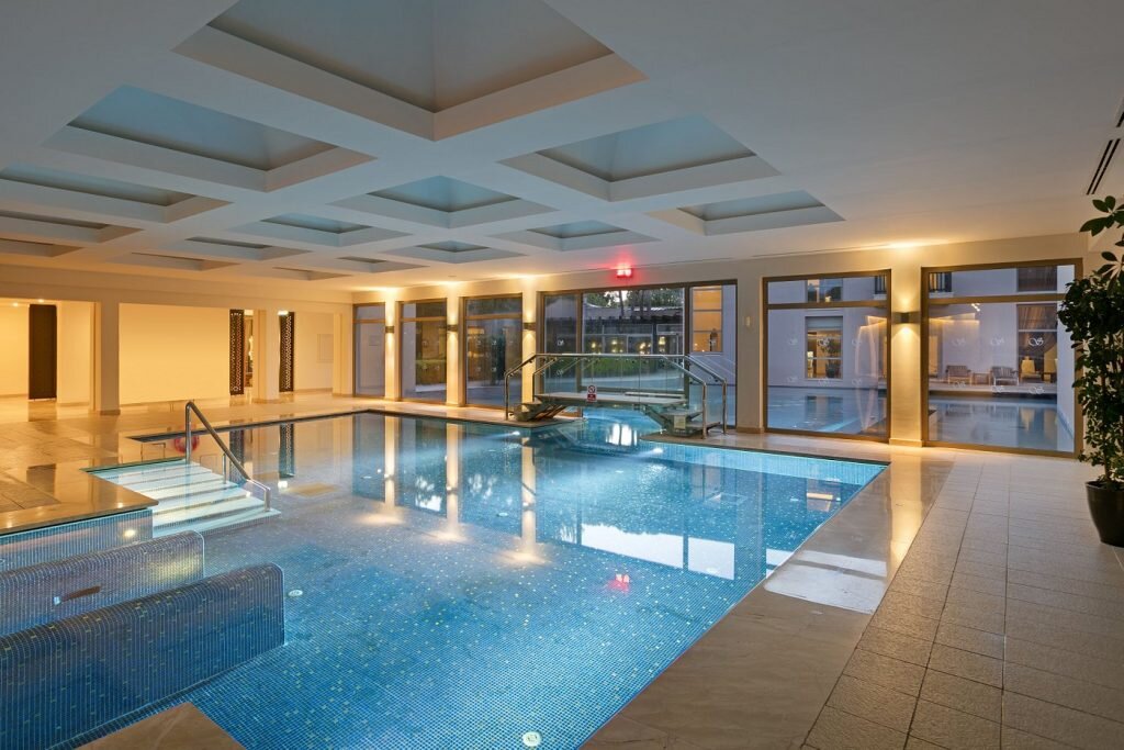 имеретинский отель сочи бассейн. титаник лакшери коллекшн бодрум. Delphin be grand resort 5 турция. отель пальмира палас ялта бассейн. спа отель с подогреваемым бассейном.