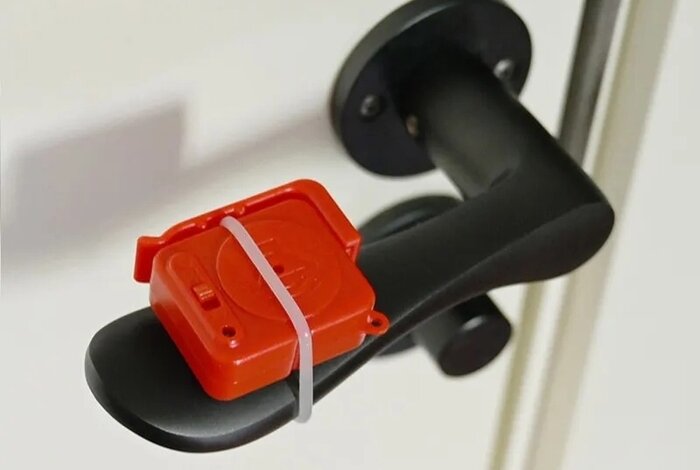 1) Устройство для обнаружения скрытых камер Портативное устройство для обнаружения скрытых камер, ссылка на устройство 2) Замок Замок для защиты от открывания окна, двери, холодильника и ящиков.-11