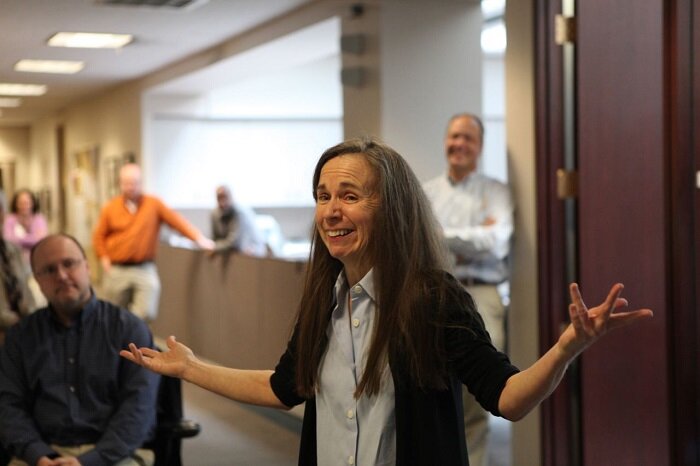 Мэри Шмич, источник Яндекс картинки.