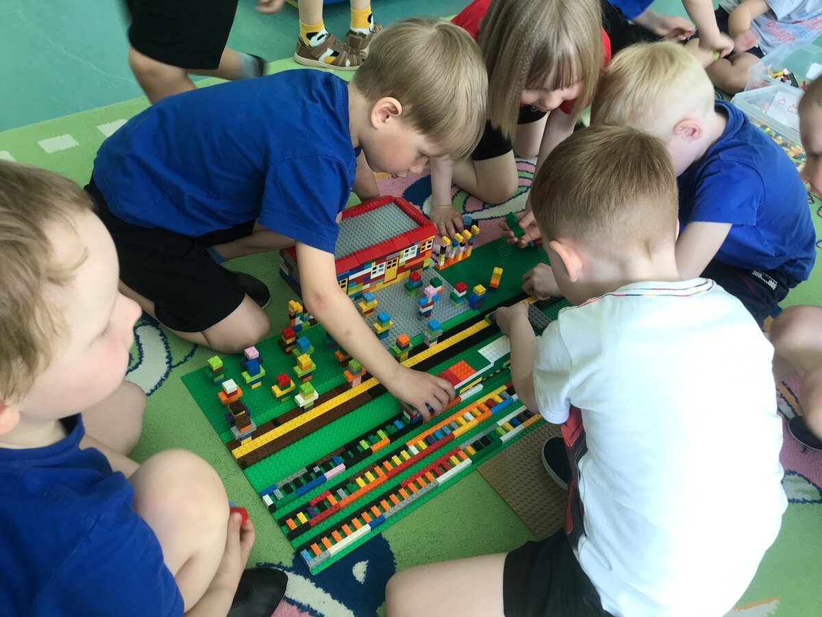 ученики колледжа. учебная группа представляет собой. учебная группа представляет собой. студенты в вузе. учебная группа студентов.